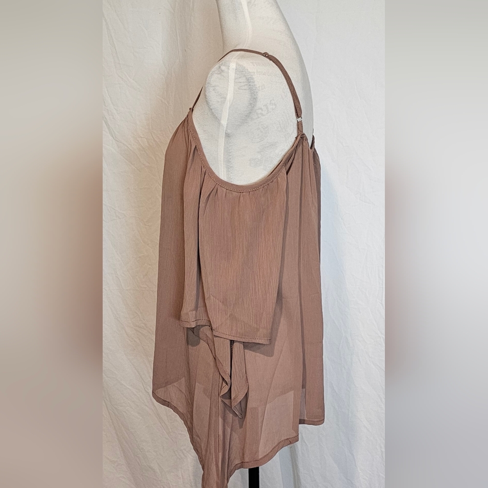 *EUC* Summer, Flowy Off The Shoulder Asymmetrical Blouse - Picture 6 of 13